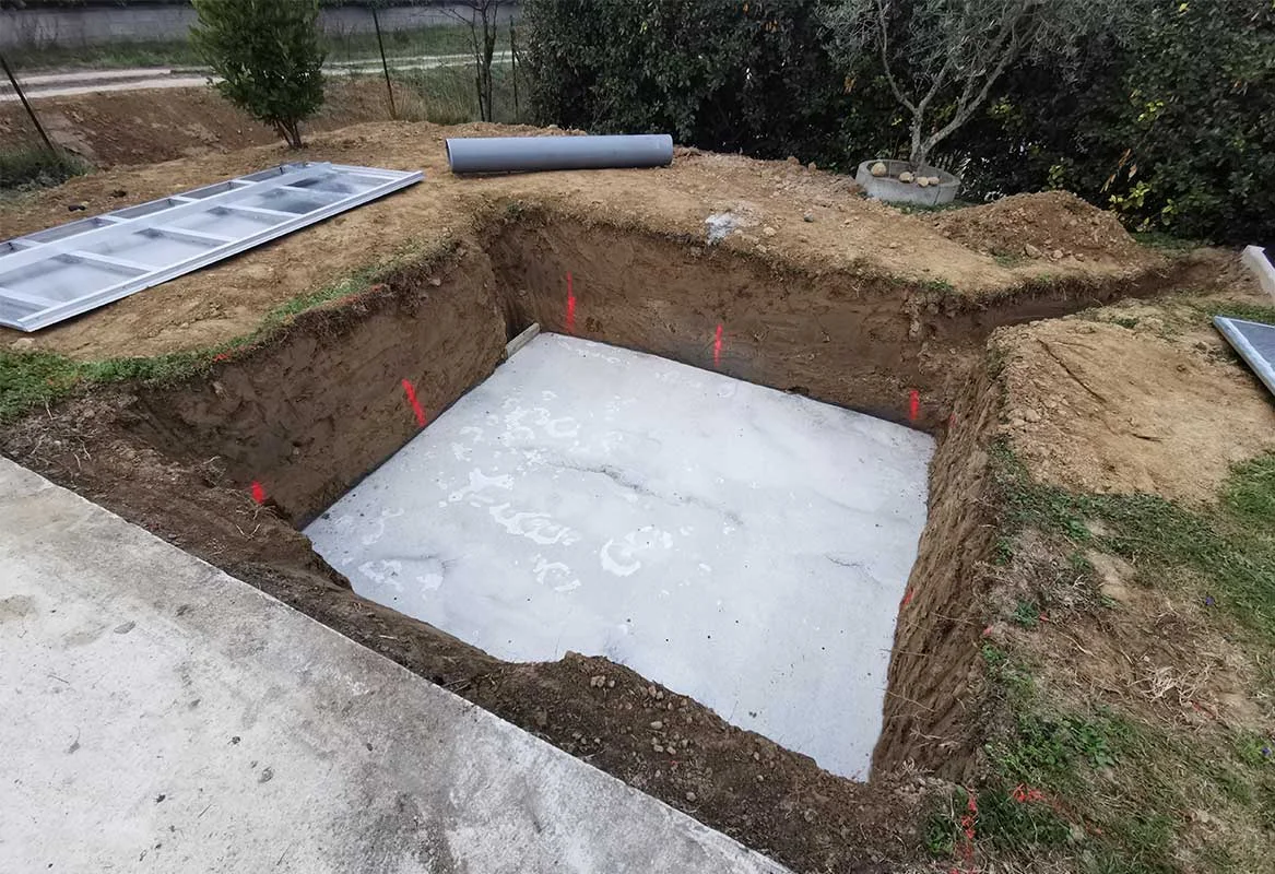 Préparation du terrain et installation de la piscine Quickly, sans gros œuvre